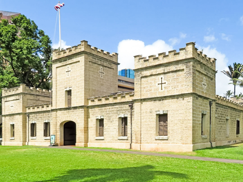‘Iolani Barracks