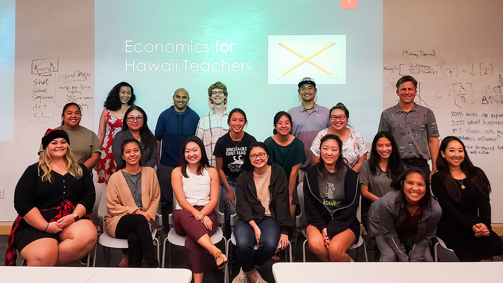 Economics for Hawai'i Teachers class photo (Gerard Dericks seen top row, far-right)