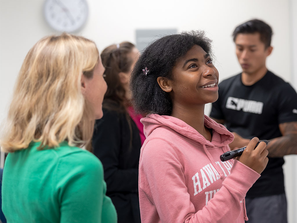 Residential Honors Program students in the classroom at HPU