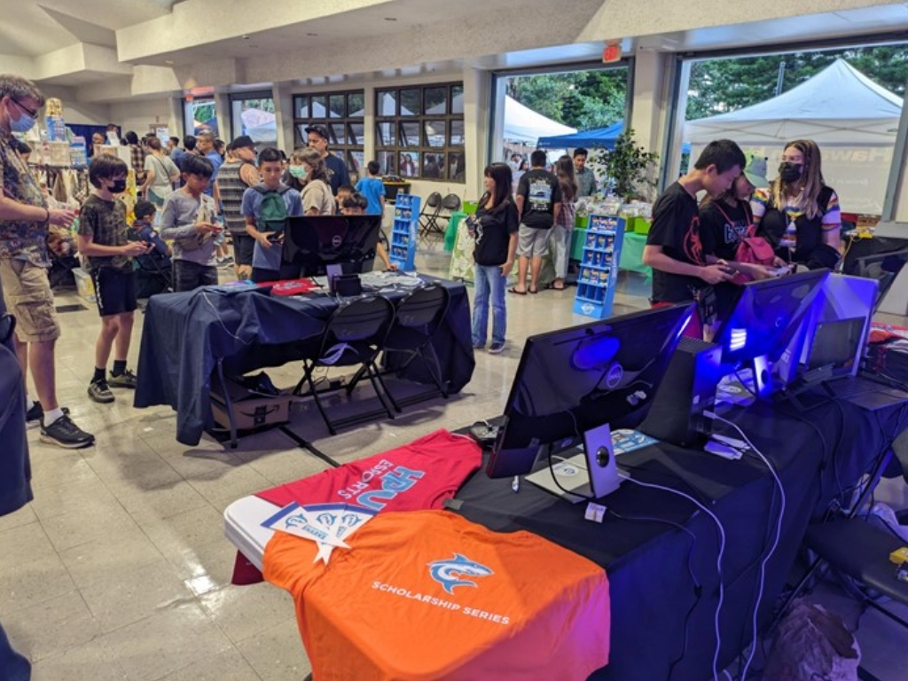 HPU Esports at the Mililani Collectibles Fair