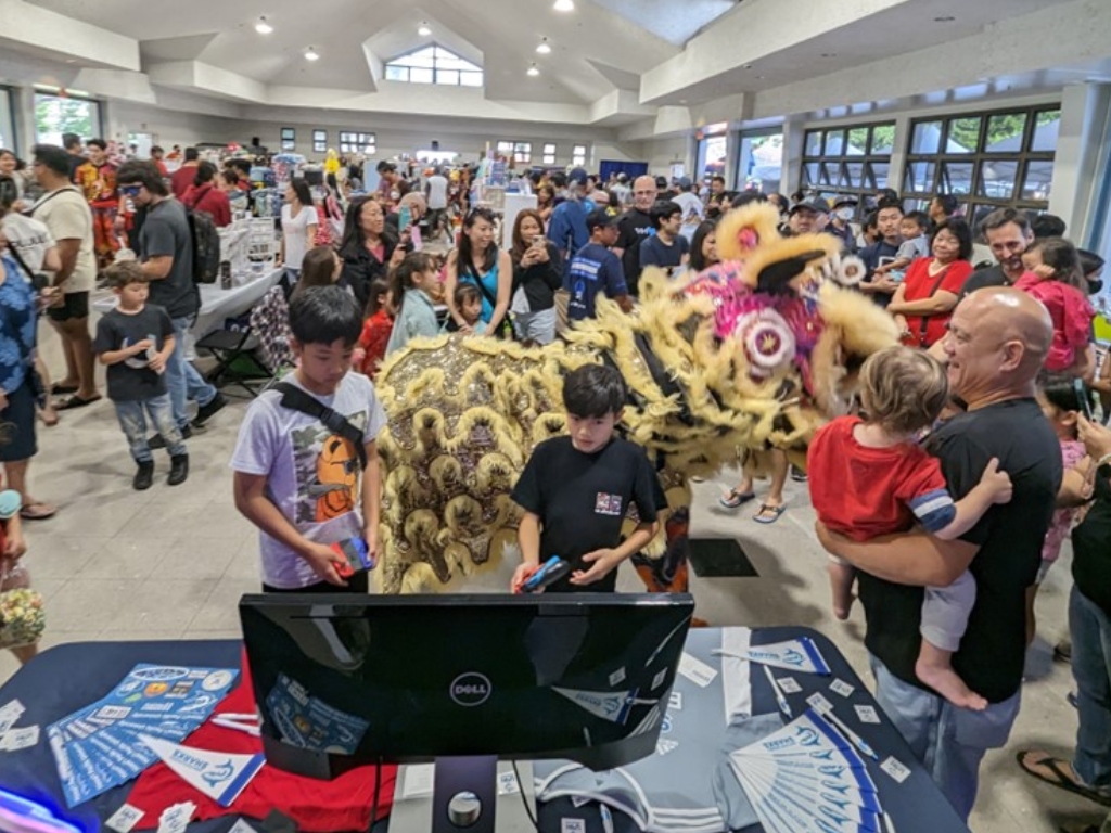 HPU Esports at the Mililani Collectibles Fair