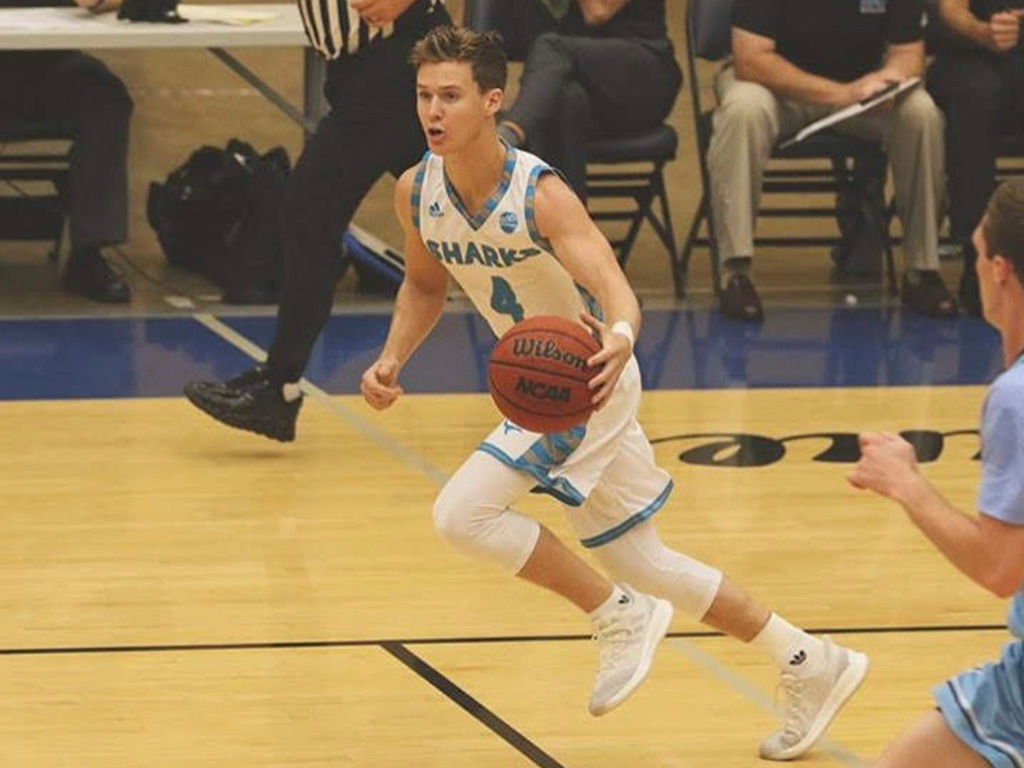 Rowlands played guard for the HPU sharks