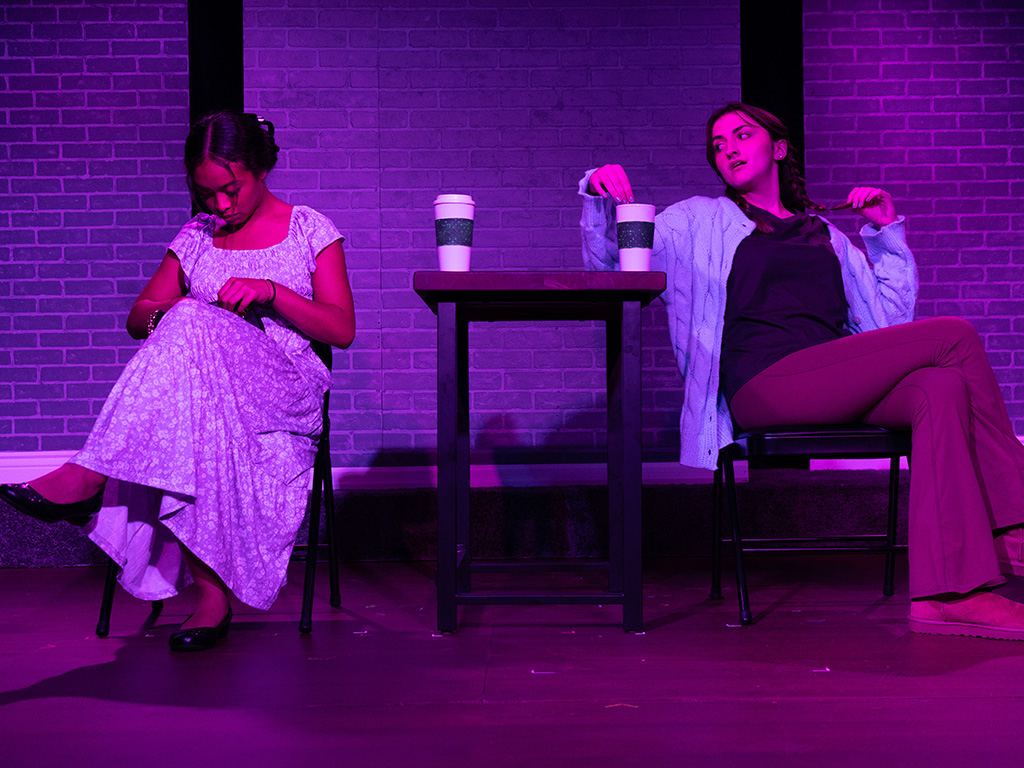 The production successfully captured tension and isolation of the digital age