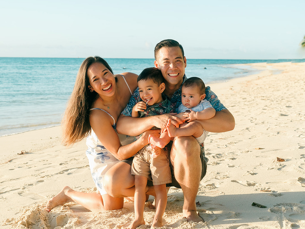 Soleana Villanueva with her family in Hawai'i