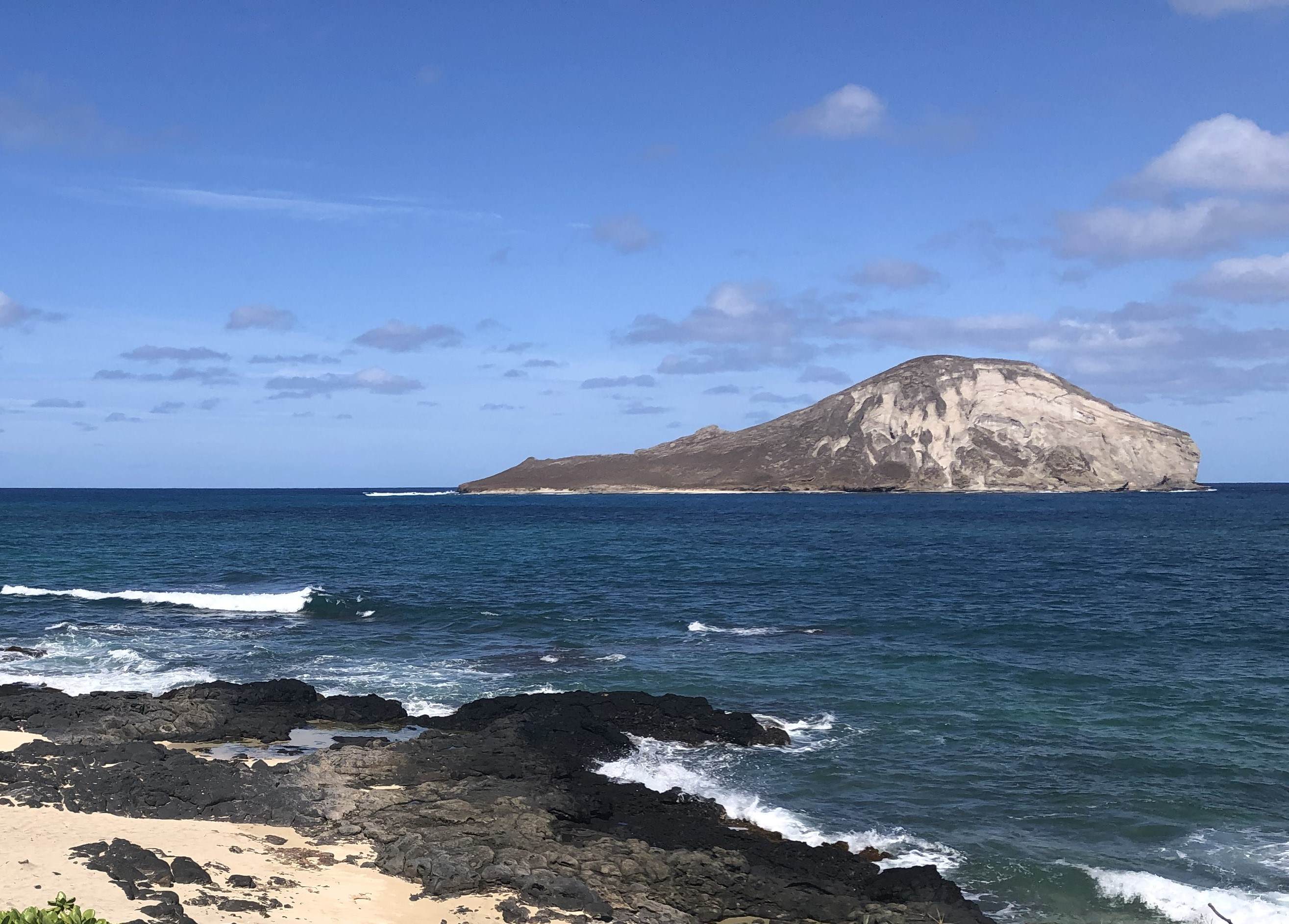 Our lab is located in/ Aia ko makou ke'ena hana i Kaupō, Waimānalo ahupua'a, Ko'olaupoko, O'ahu.